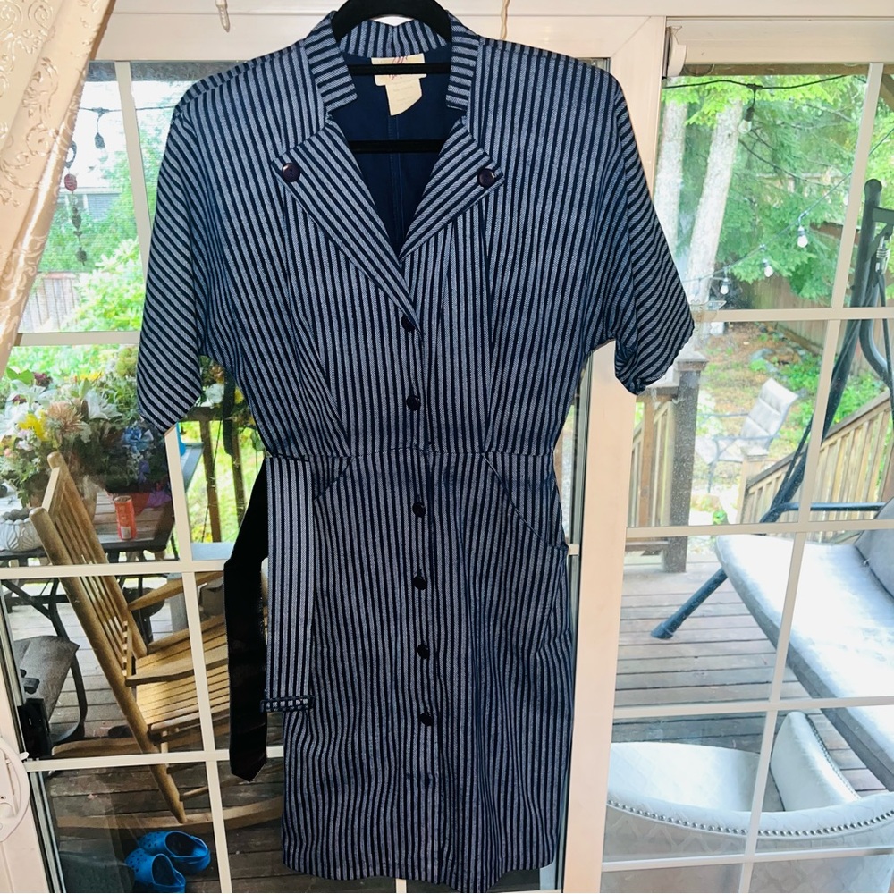 Vintage Wild Dress Women’s Short Sleeve Button-Up Dress with Belt and Pockets - Picture 4 of 14